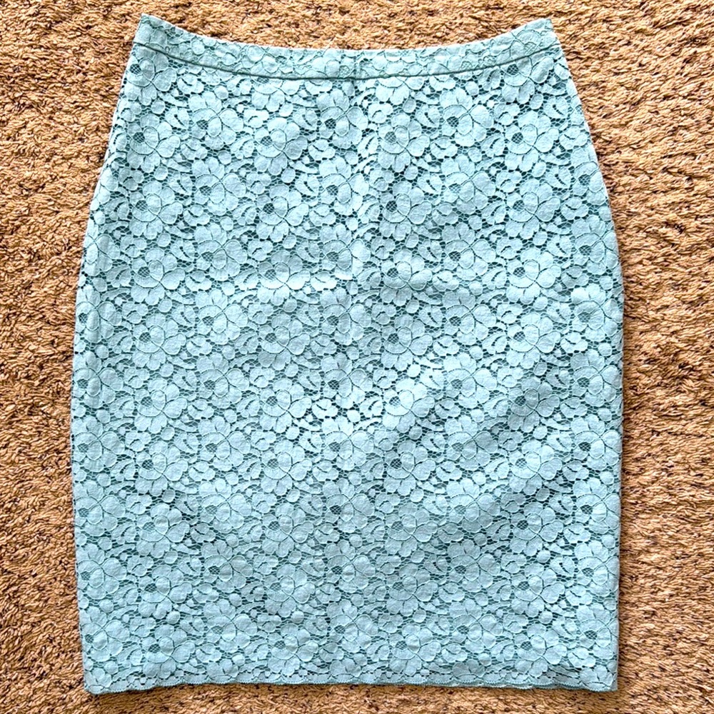 MERONA Woman’s Blue Lace Skirt Size M